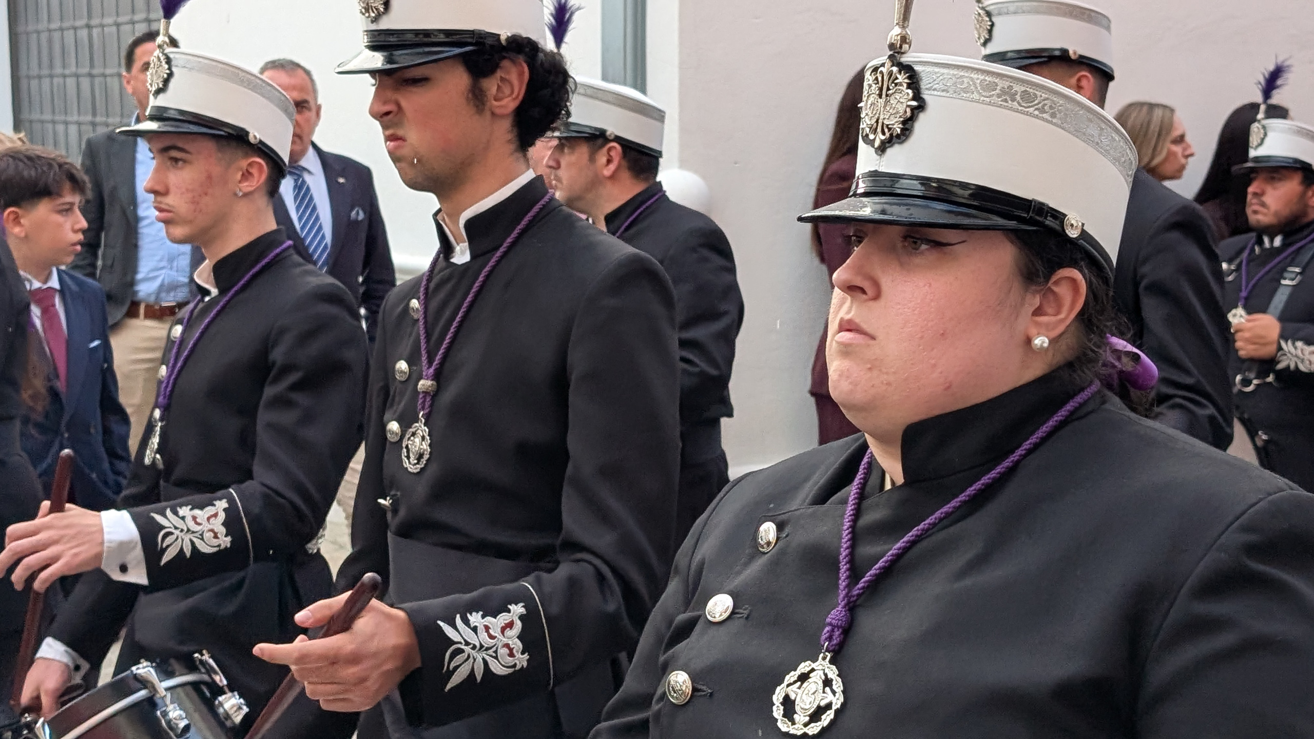 Musikerinnen der Prozessionskapelle – konzentrierte Blicke